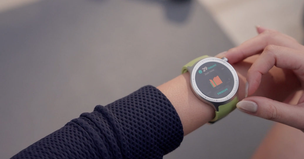 Moto Watch and Moto Signature Set for India Launch 3