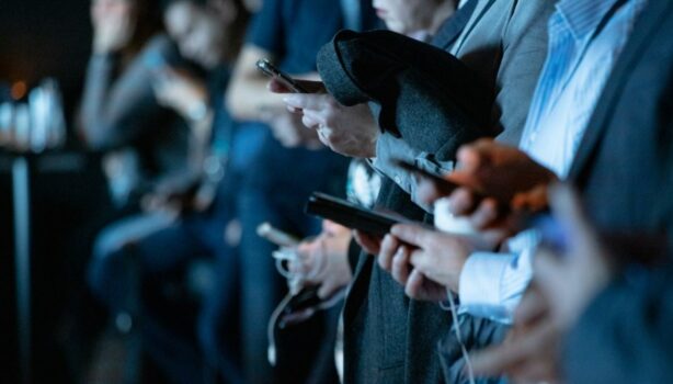 4 Best Phones Under 40,000 in India